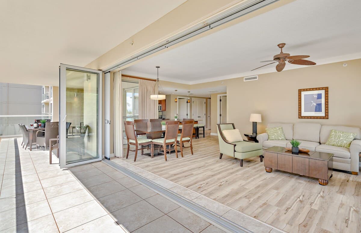 Condo in Lahaina · ★4.83 · 2 bedrooms · 3 beds · 2 baths - Photo 3