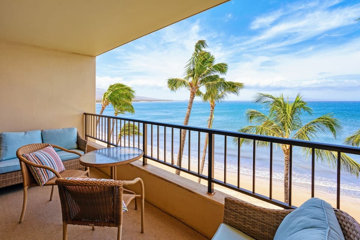 Condo in Kihei · ★4.87 · 1 bedroom · 2 beds · 1 bath - Photo 1