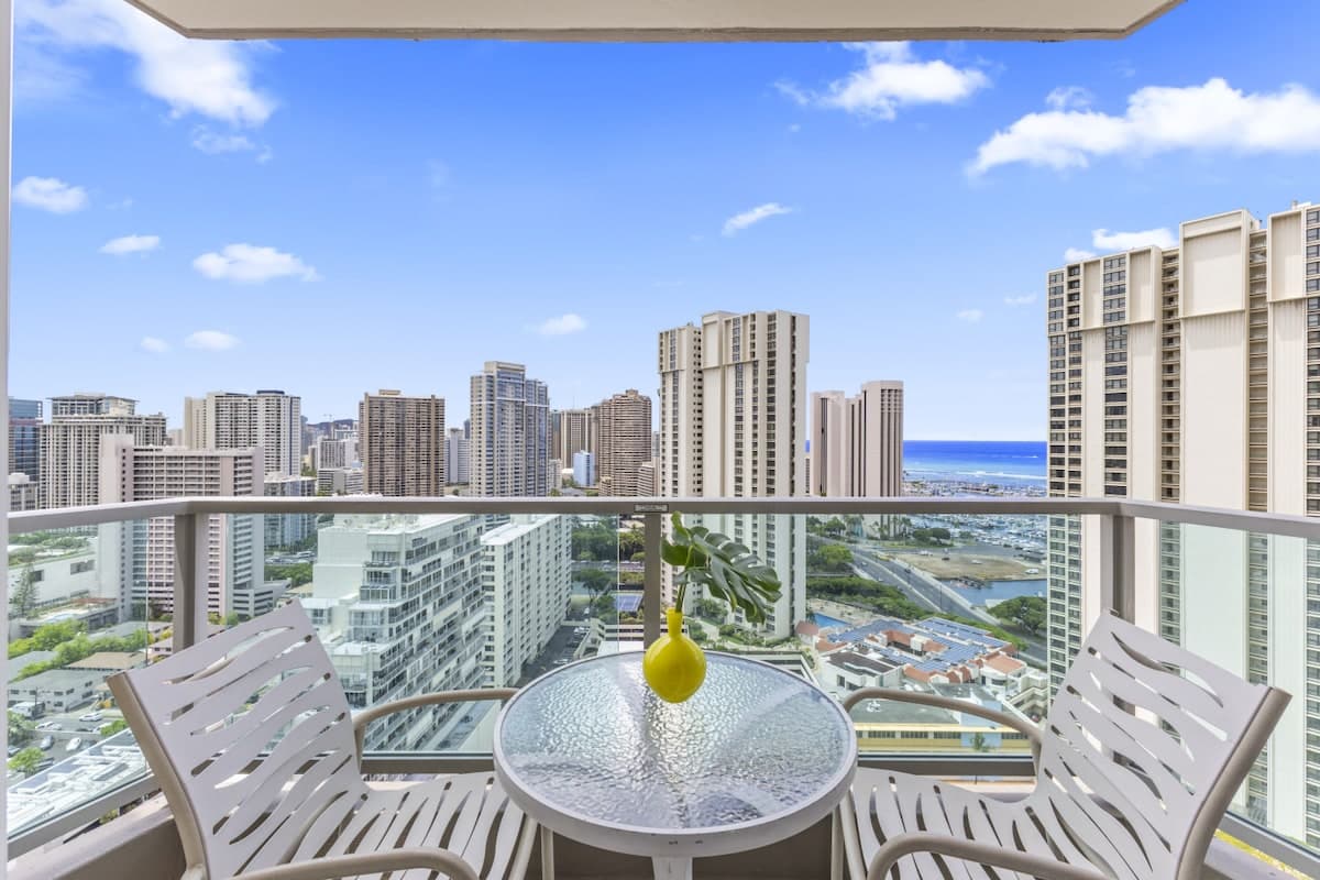 Renovated HighRise Views In The Heart of Town - Photo 2