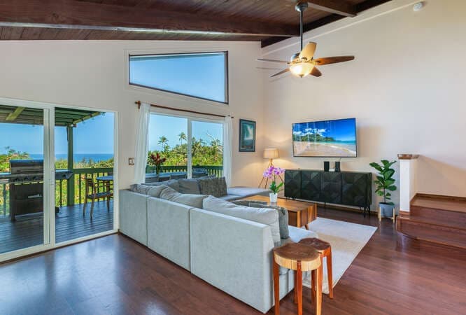 Home in Princeville · ★4.98 · 6 bedrooms · 7 beds · 3 baths - Photo 2