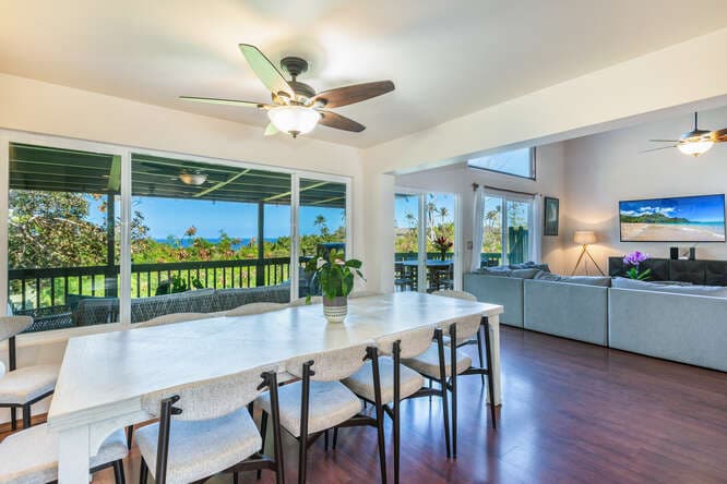 Home in Princeville · ★4.98 · 6 bedrooms · 7 beds · 3 baths - Photo 3