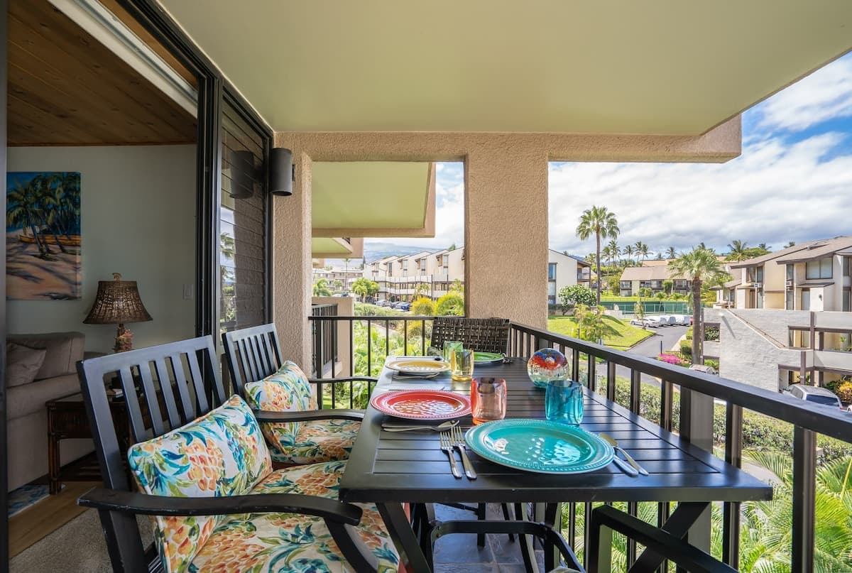 Condo in Kihei · ★4.93 · 1 bedroom · 2 beds · 2 shared baths - Photo 3