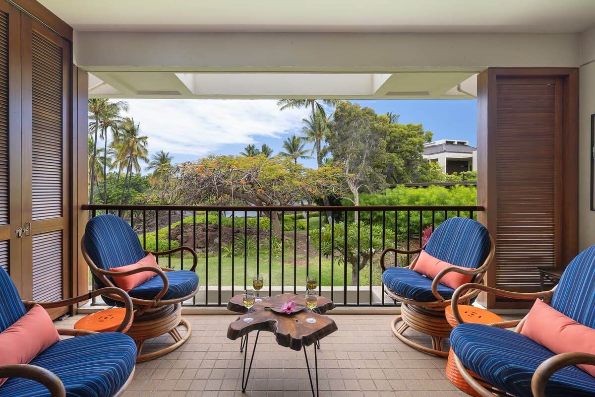 Condo in Waimea · ★5.0 · 2 bedrooms · 3 beds · 2.5 baths - Photo 3