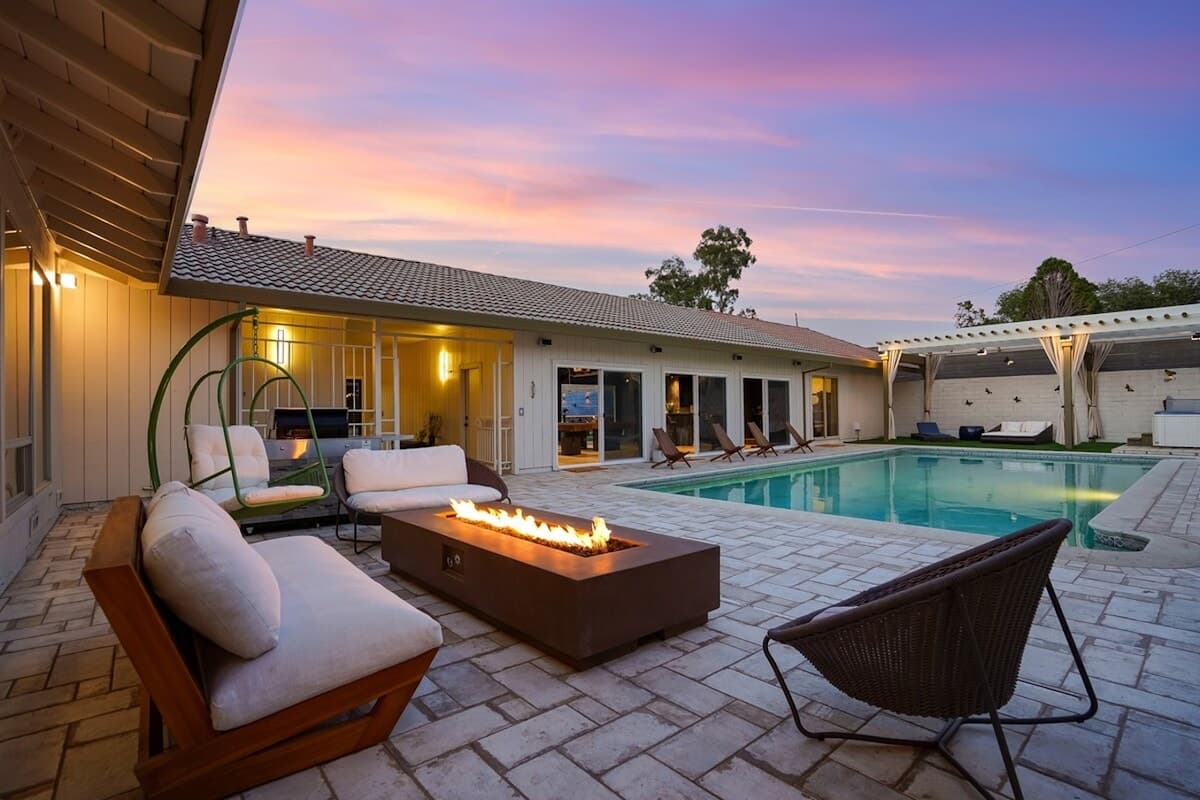 Serene Sonoma Villa by Rolling Vineyards - Photo 3