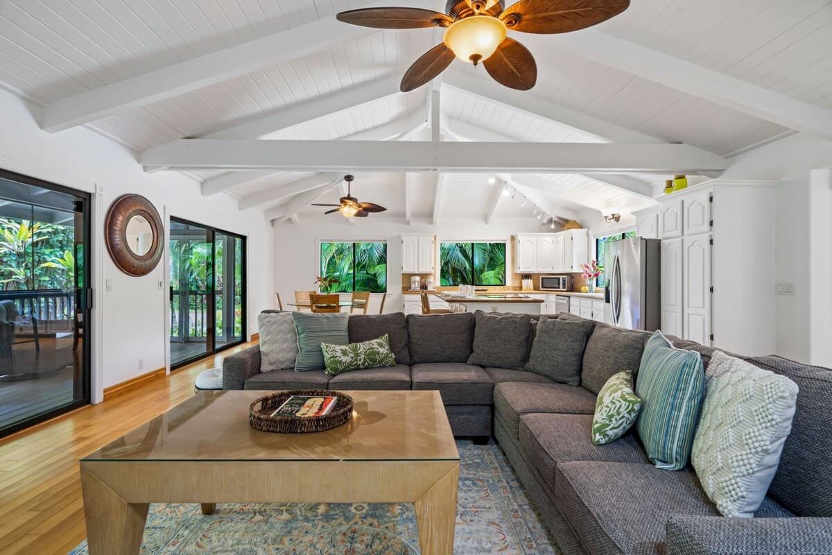 Home in Kilauea · ★4.86 · 3 bedrooms · 4 beds · 3 baths - Photo 3