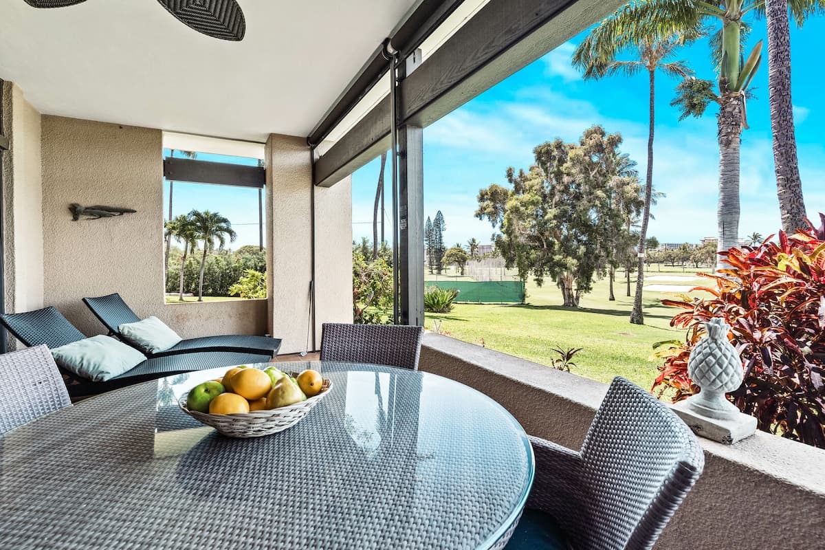 Condo in Lahaina · ★4.77 · 2 bedrooms · 4 beds · 2 private baths - Photo 4