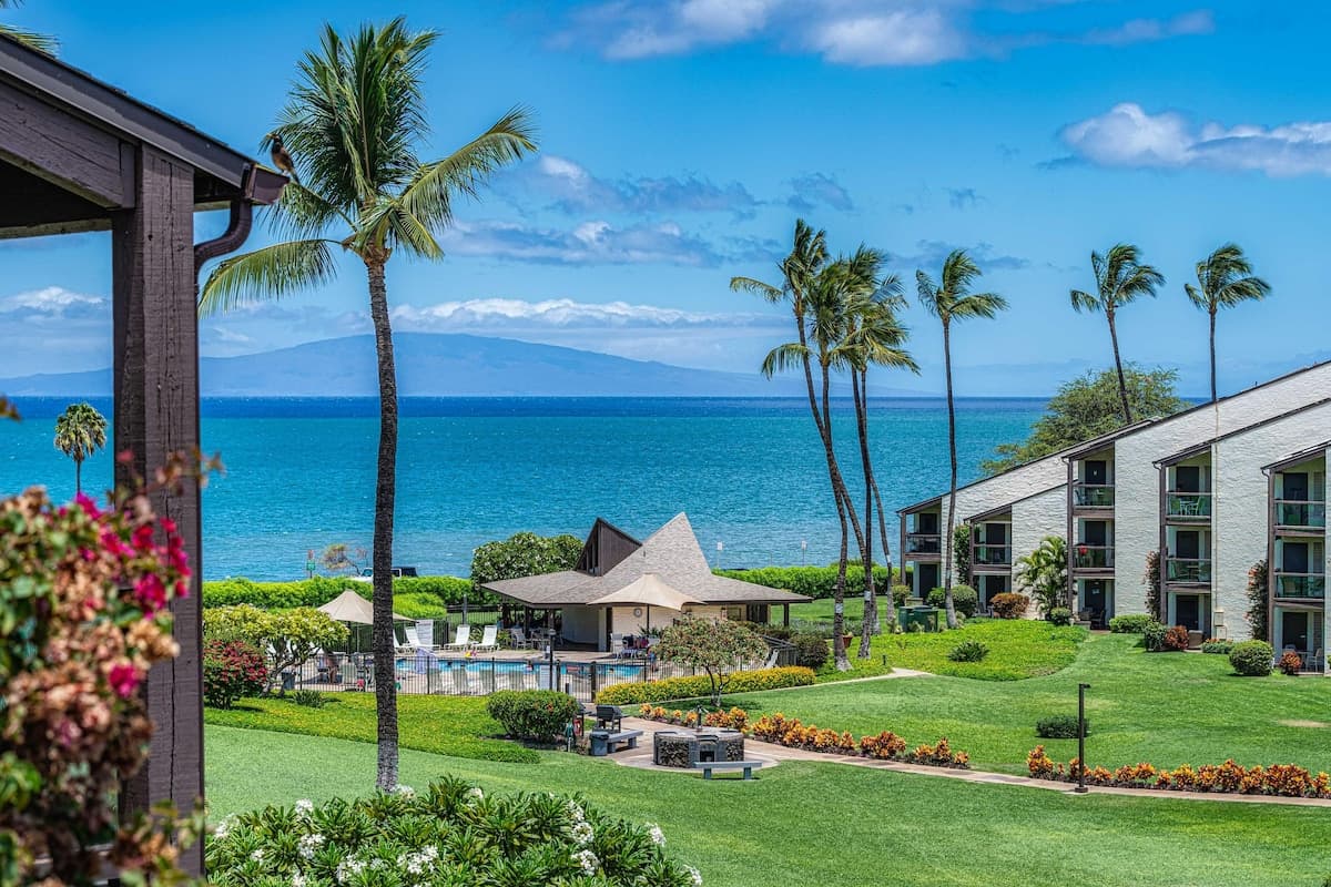 Condo in Kihei · ★4.86 · 3 bedrooms · 5 beds · 2 baths - Photo 3