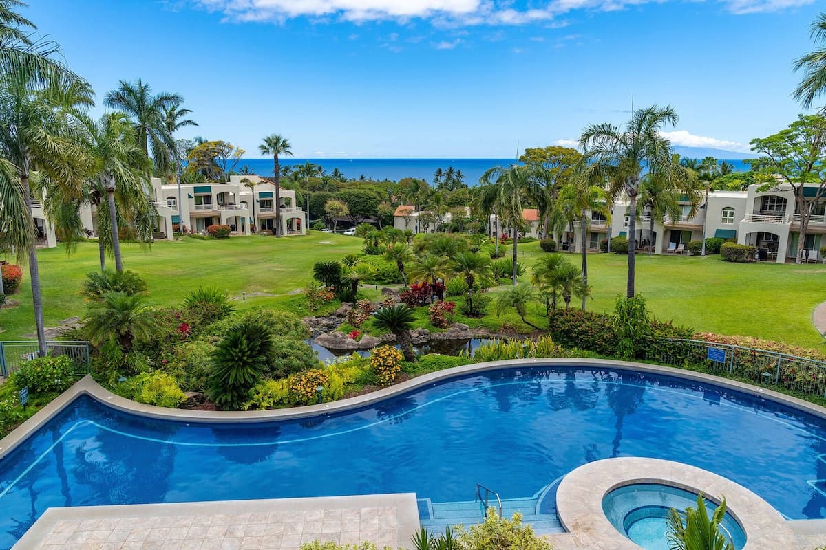 Condo in Kihei · ★4.43 · 2 bedrooms · 3 beds · 2 private baths - Photo 4
