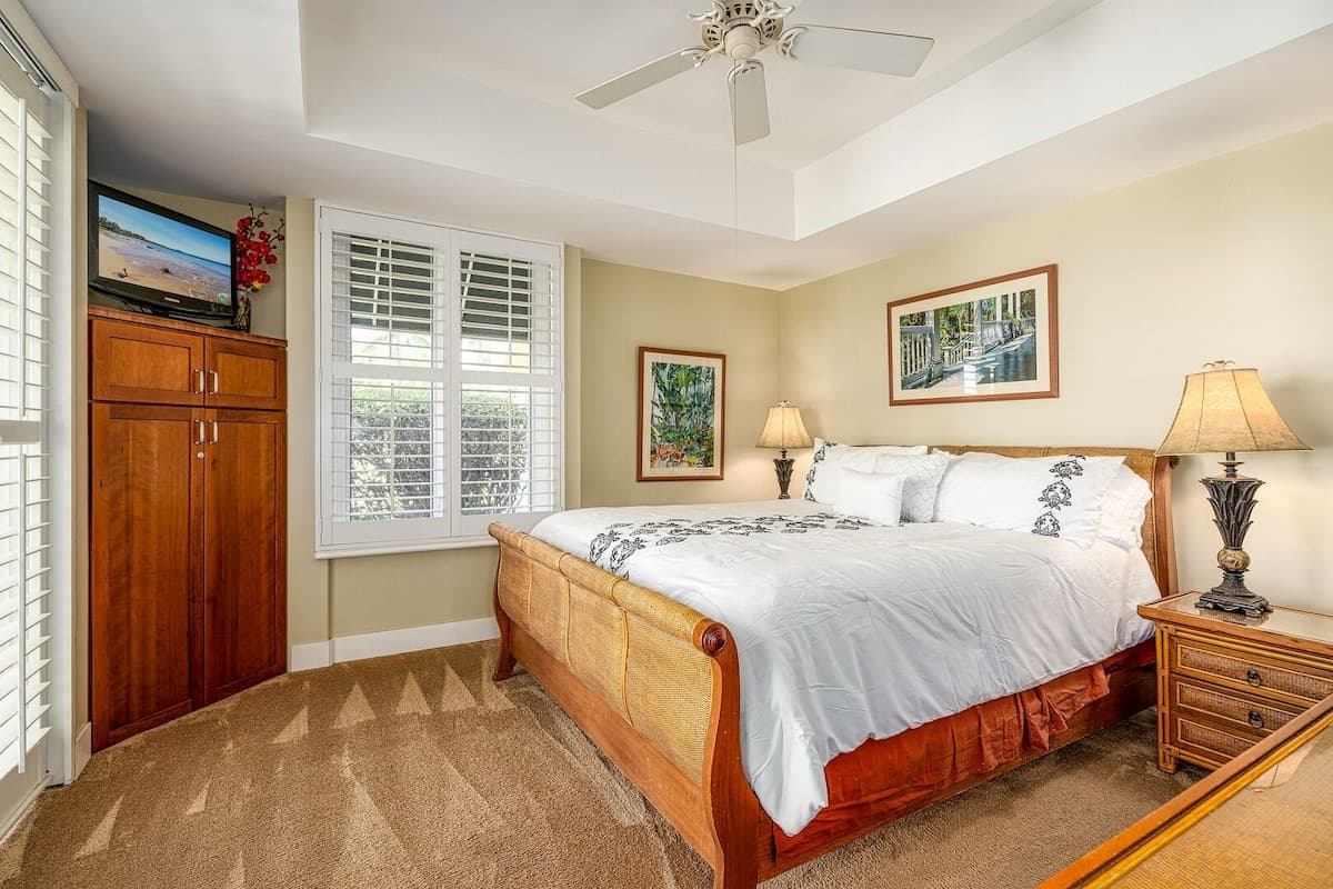 Condo in Kihei · ★4.43 · 2 bedrooms · 3 beds · 2 private baths - Photo 3