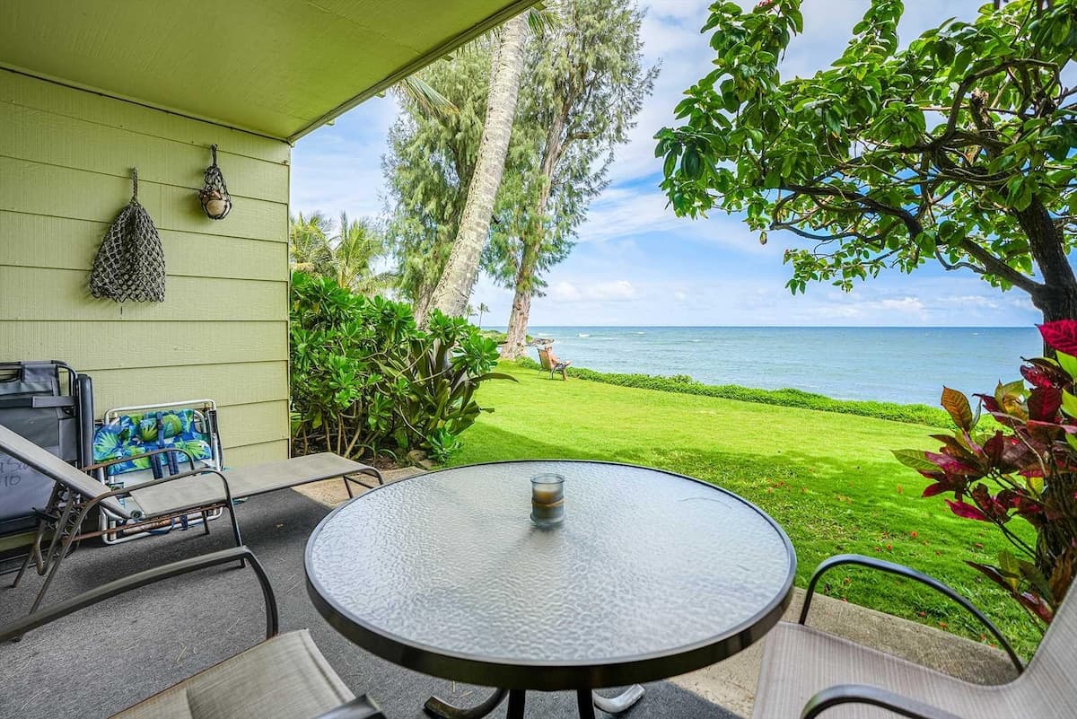 Kapaa Sands Unit 10 Direct Oceanfront Studio - Photo 1