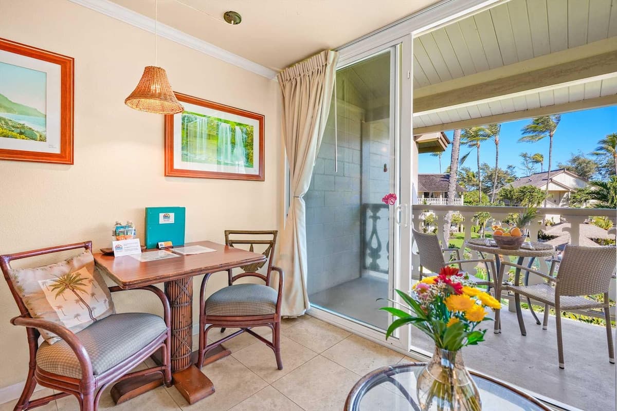Gorgeous Ocean View Studio | Steps Away From Beach - Photo 5