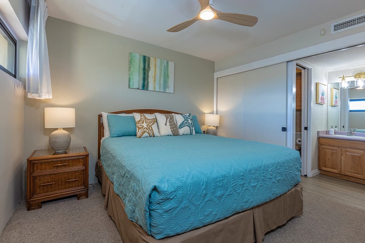 Condo in Kihei · ★4.92 · 1 bedroom · 2 beds · 1 shared bath - Photo 4