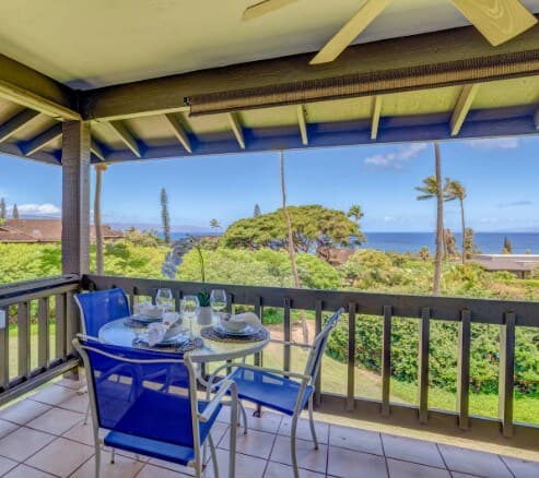 Condo in Lahaina · ★4.82 · 2 bedrooms · 2 beds · 2 baths - Photo 2