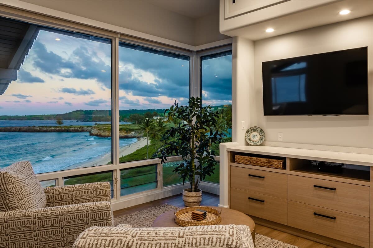 Villa in Lahaina · ★4.92 · 2 bedrooms · 2 beds · 3 baths - Photo 5