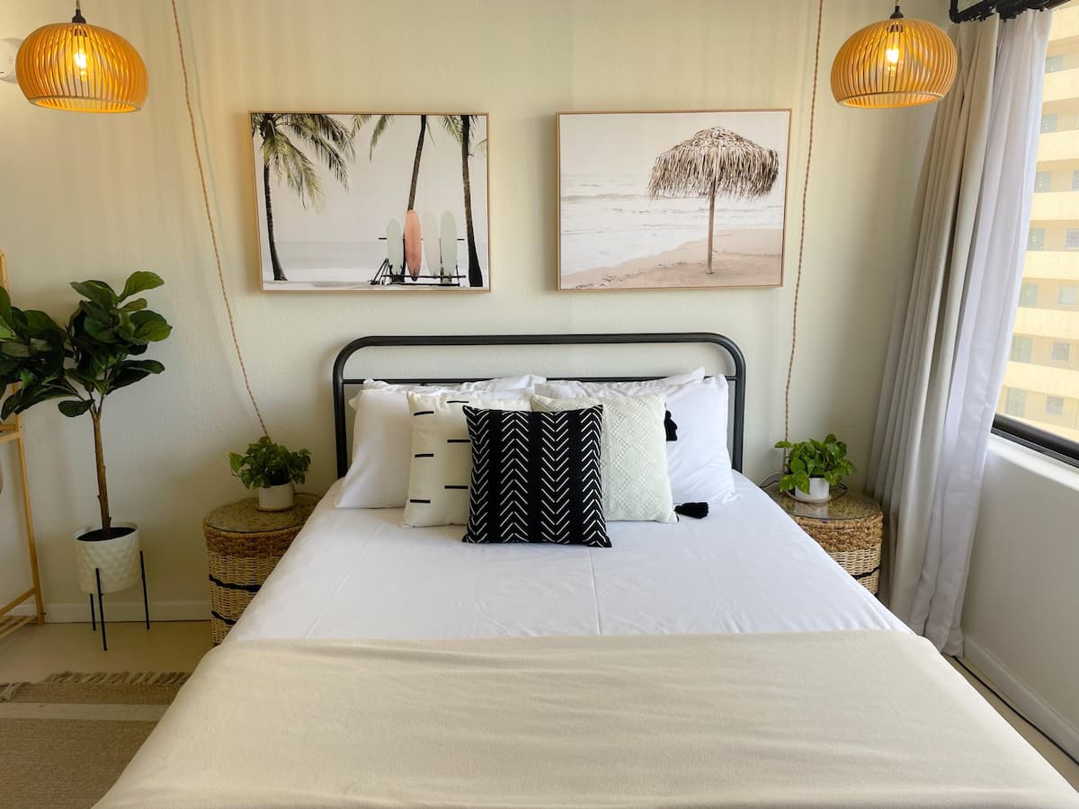 Condo in Honolulu · ★4.67 · Studio · 1 bed · 1 private bath - Photo 1