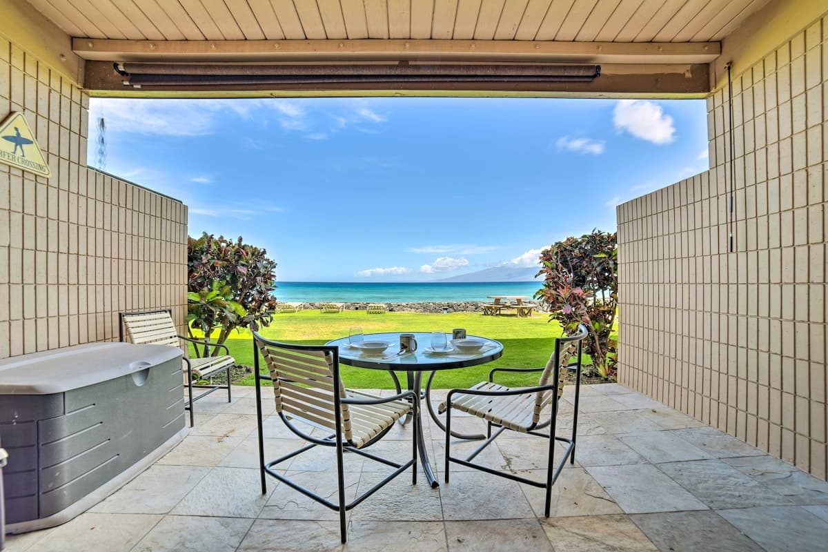 Condo in Lahaina · ★4.81 · 1 bedroom · 2 beds · 1 private bath - Photo 2