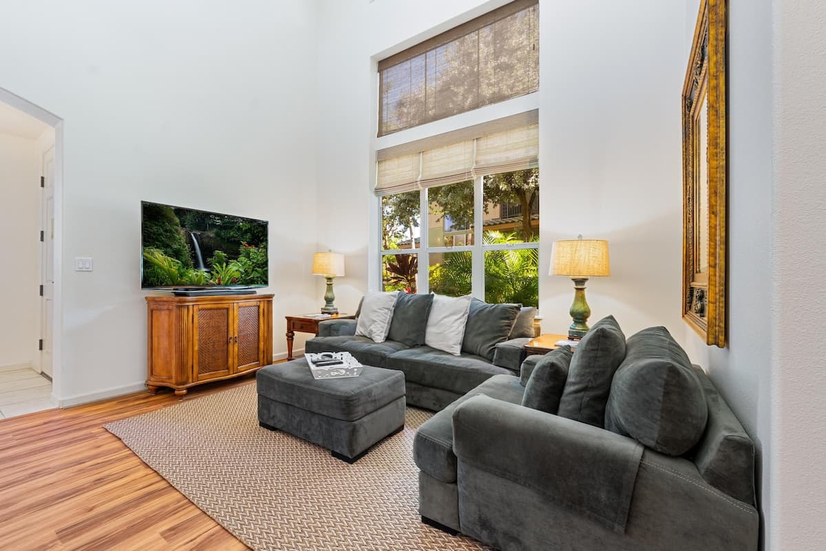 Townhouse in Waimea · ★4.88 · 2 bedrooms · 2 beds · 2 baths - Photo 1