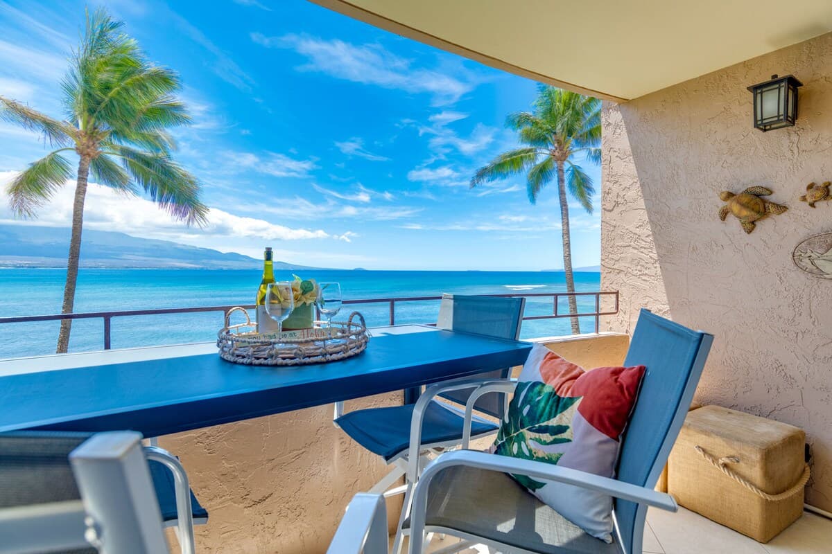 Condo in Wailuku · ★4.65 · 2 bedrooms · 3 beds · 2 baths - Photo 2