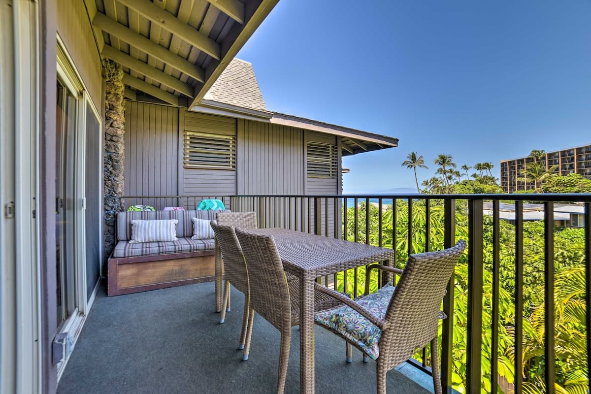 Condo in Kihei · ★4.33 · 2 bedrooms · 3 beds · 2 baths - Photo 2