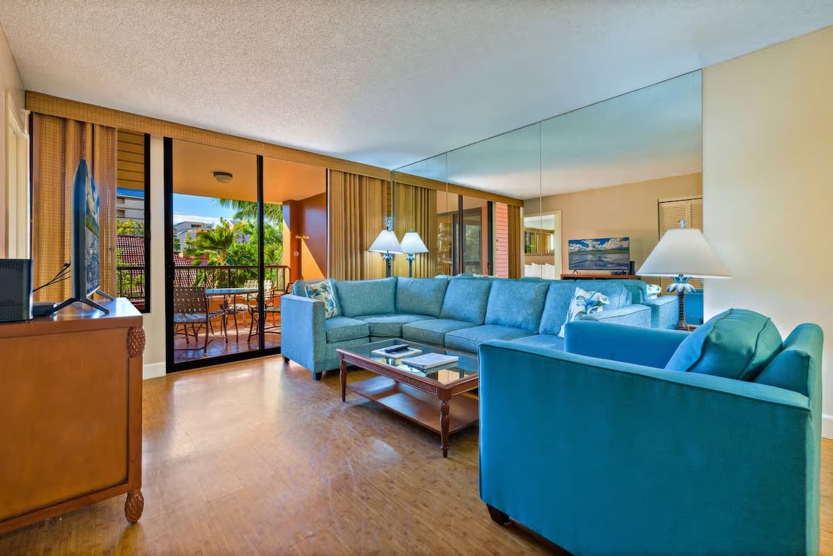 Condo in Lahaina · ★4.75 · 1 bedroom · 2 beds · 1 private bath - Photo 2