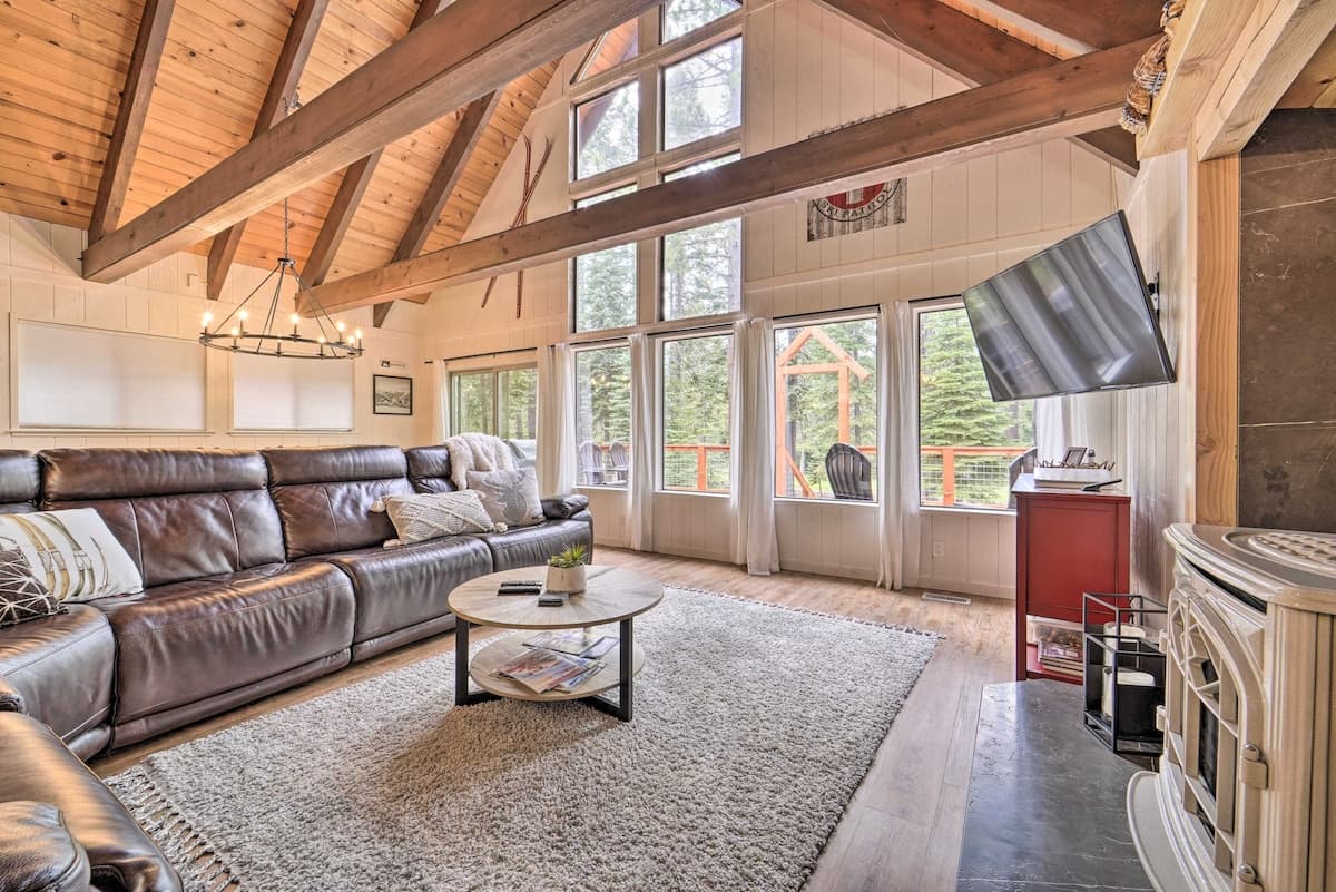 Truckee Home w/ Private Beach, EV Charger - Photo 5