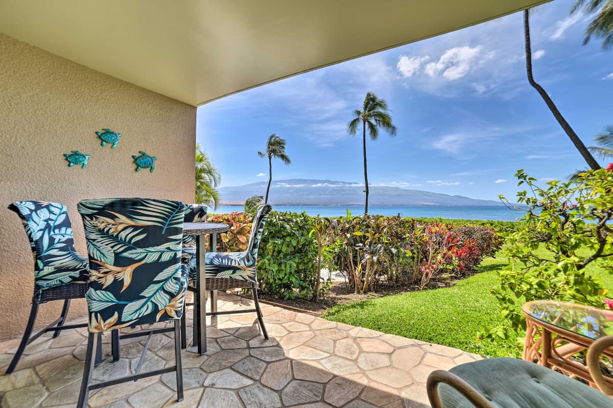 Condo in Wailuku · ★4.76 · 1 bedroom · 2 beds · 1 bath - Photo 1