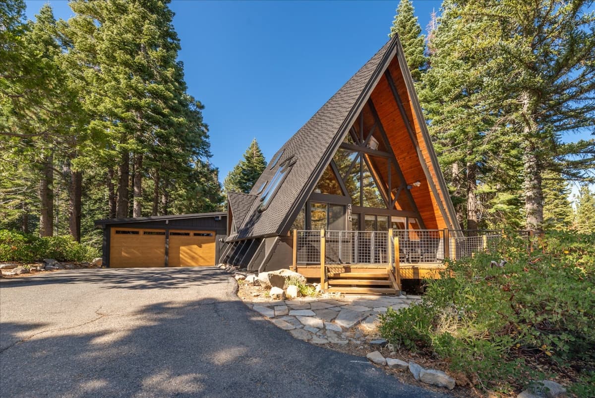 A-Frame Cabin with Hot Tub & Lake Access - Photo 2