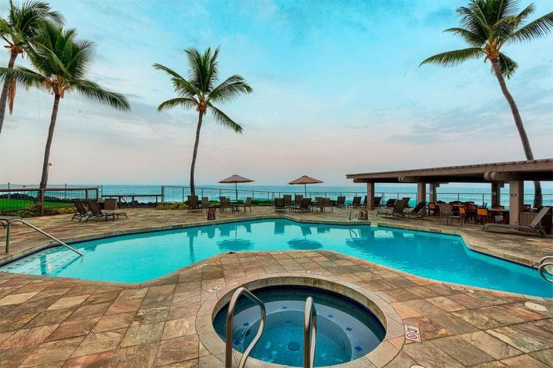 Condo in Kailua-Kona · ★4.72 · 2 bedrooms · 3 beds · 2 baths - Photo 1