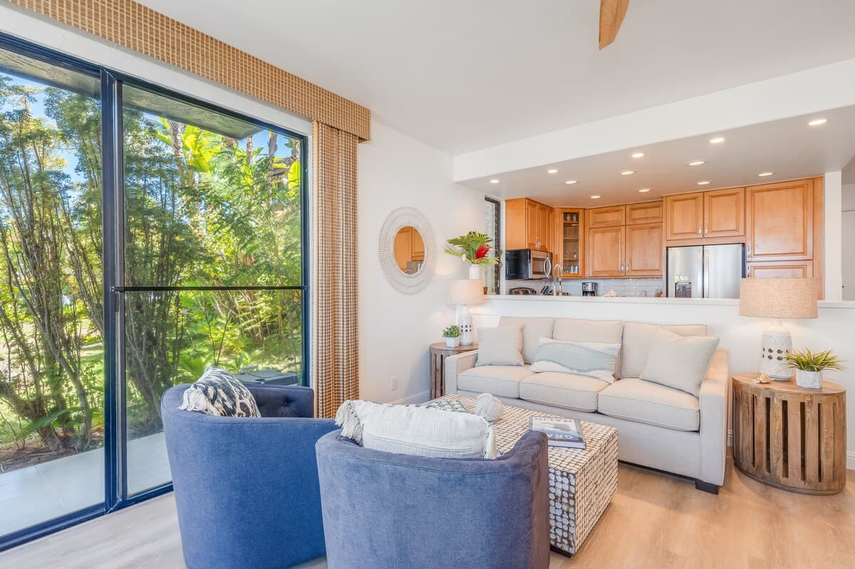 Condo in Lahaina · ★4.79 · 2 bedrooms · 3 beds · 2 baths - Photo 2