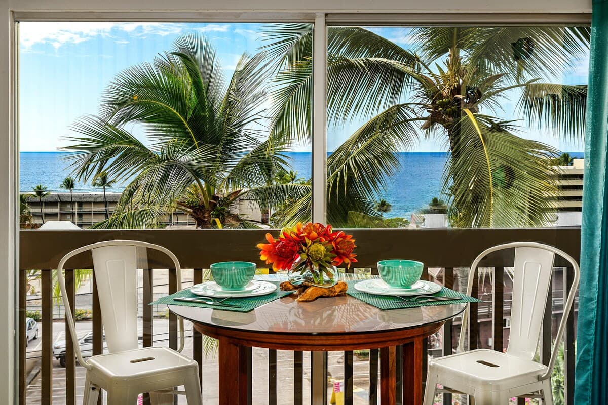 Home in Kailua-Kona · ★4.83 · 1 bedroom · 2 beds · 1 private bath - Photo 1