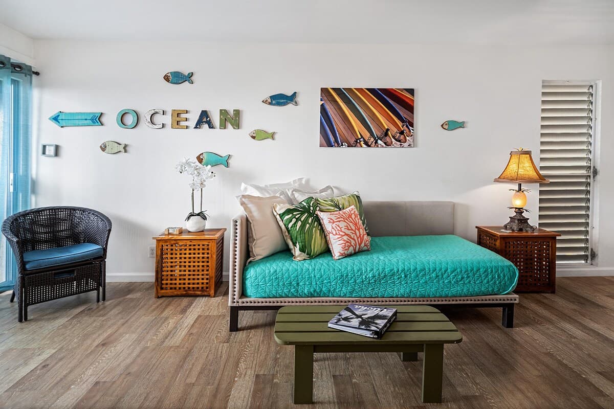 Home in Kailua-Kona · ★4.83 · 1 bedroom · 2 beds · 1 private bath - Photo 5