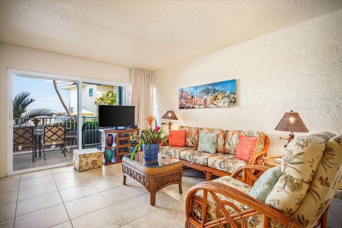 Condo in Kailua-Kona · ★4.57 · 2 bedrooms · 3 beds · 2 private baths - Photo 5