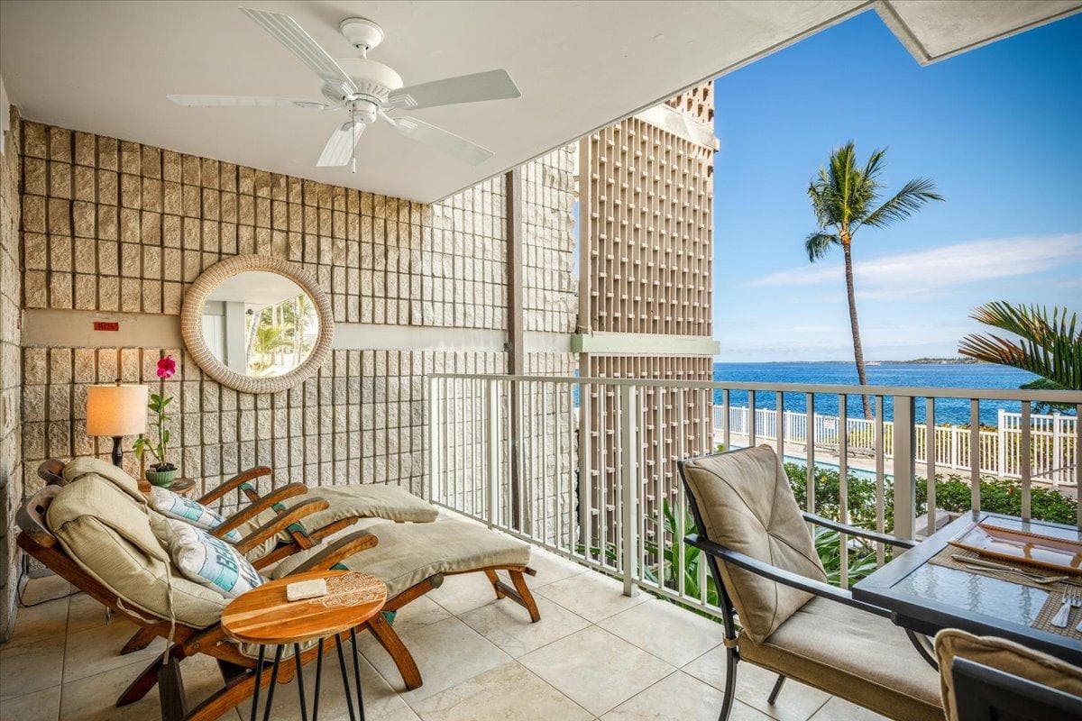 Condo in Kailua-Kona · ★4.57 · 2 bedrooms · 3 beds · 2 private baths - Photo 3