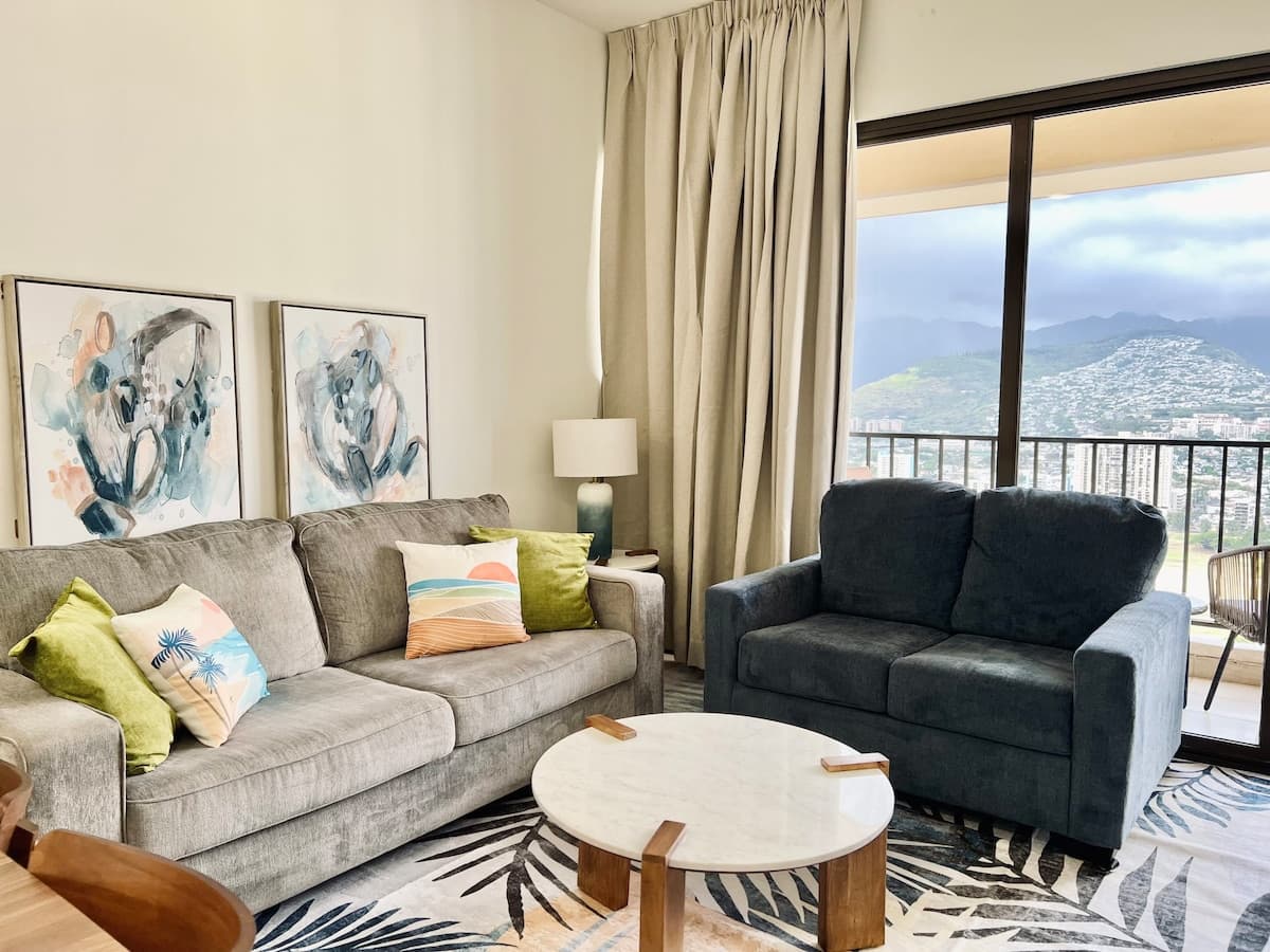 Condo in Honolulu · ★4.79 · 1 bedroom · 4 beds · 1 private bath - Photo 1