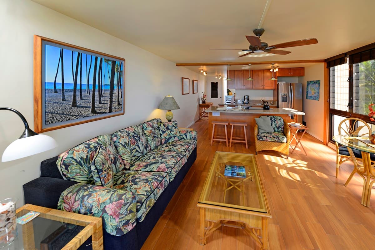 Condo in Lahaina · ★4.83 · 1 bedroom · 1 bed · 1 bath - Photo 3