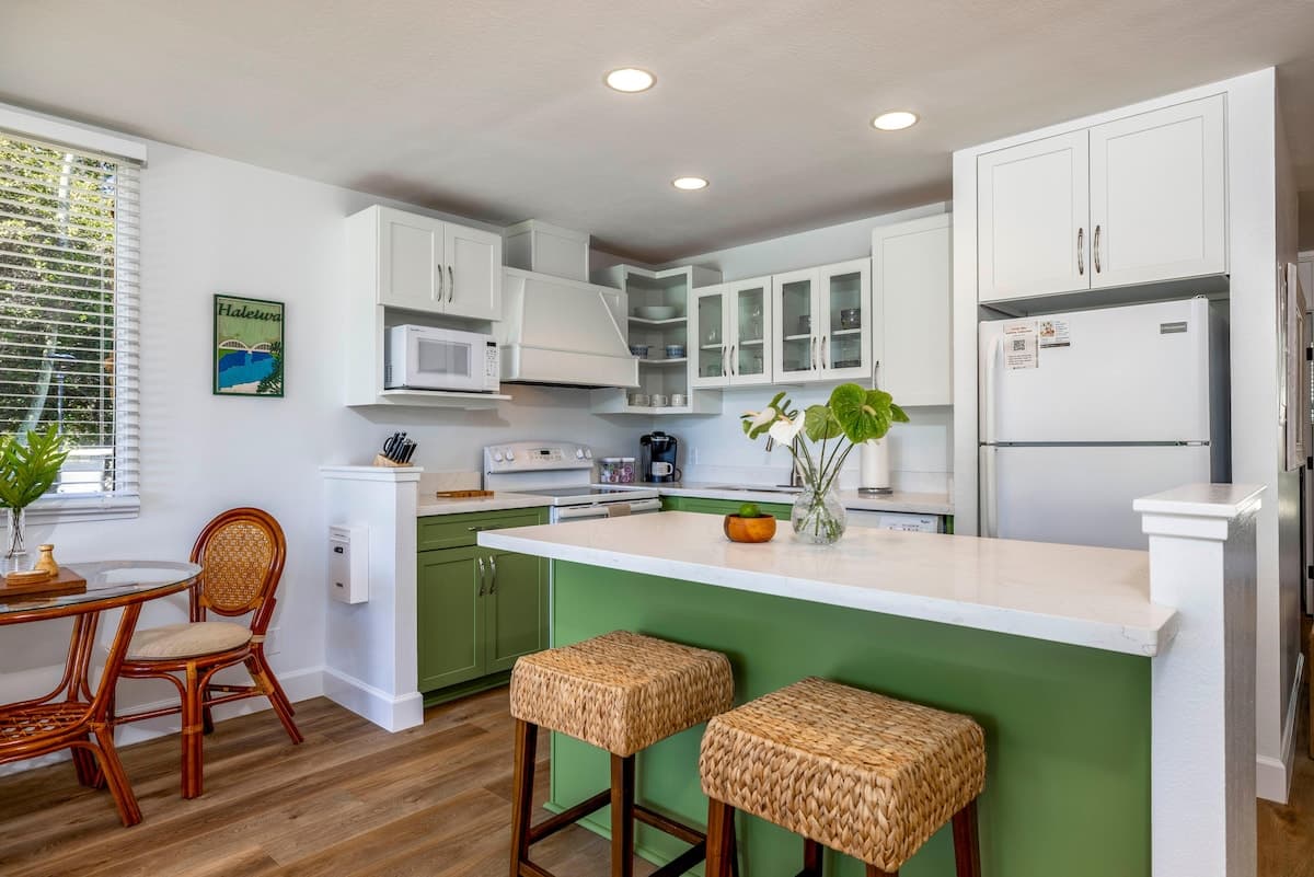 Condo in Kahuku · ★4.93 · 1 bedroom · 1 bed · 1 shared bath - Photo 5