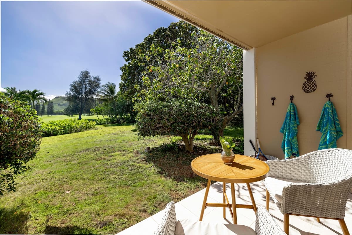 Condo in Kahuku · ★4.93 · 1 bedroom · 1 bed · 1 shared bath - Photo 4