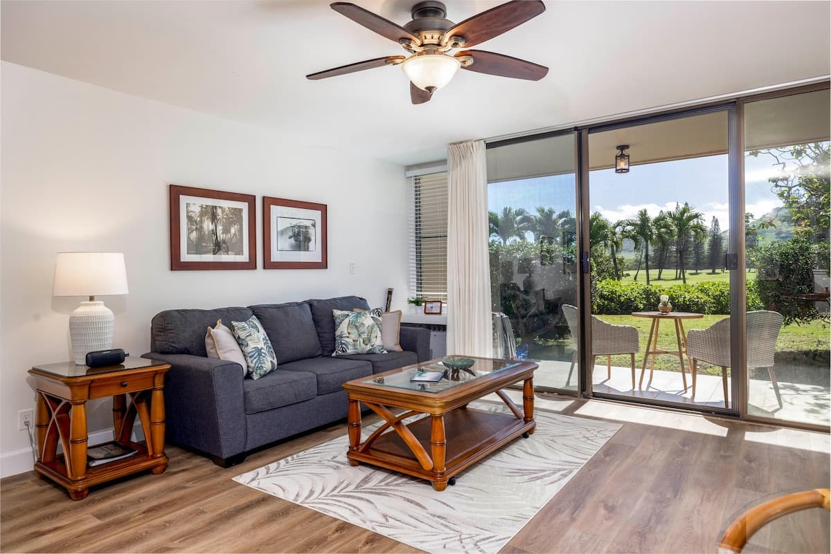 Condo in Kahuku · ★4.93 · 1 bedroom · 1 bed · 1 shared bath - Photo 2