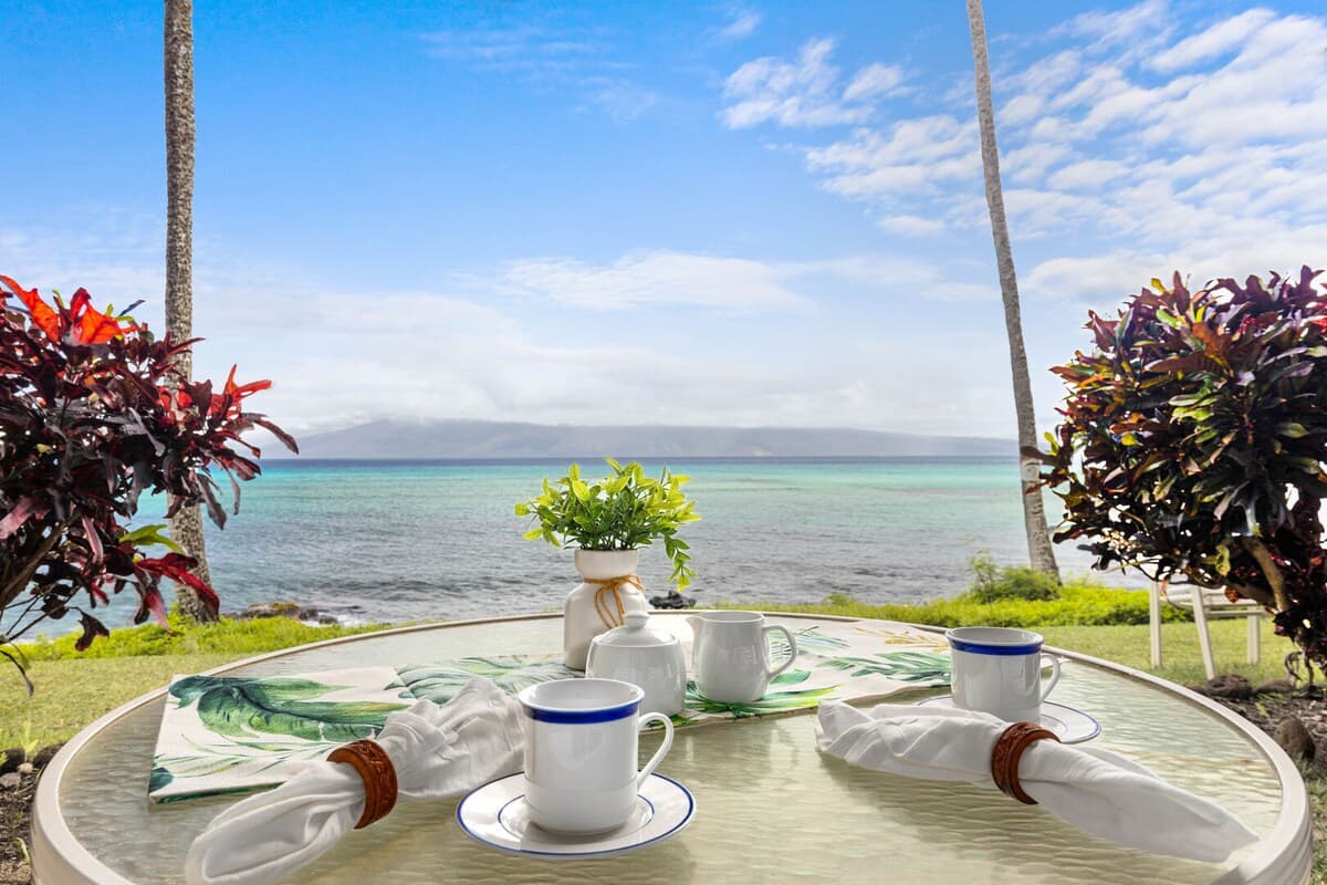 Condo in Lahaina · ★4.83 · 1 bedroom · 2 beds · 1 private bath - Photo 3