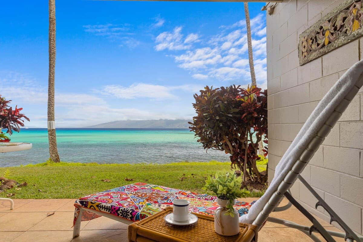 Condo in Lahaina · ★4.83 · 1 bedroom · 2 beds · 1 private bath - Photo 5