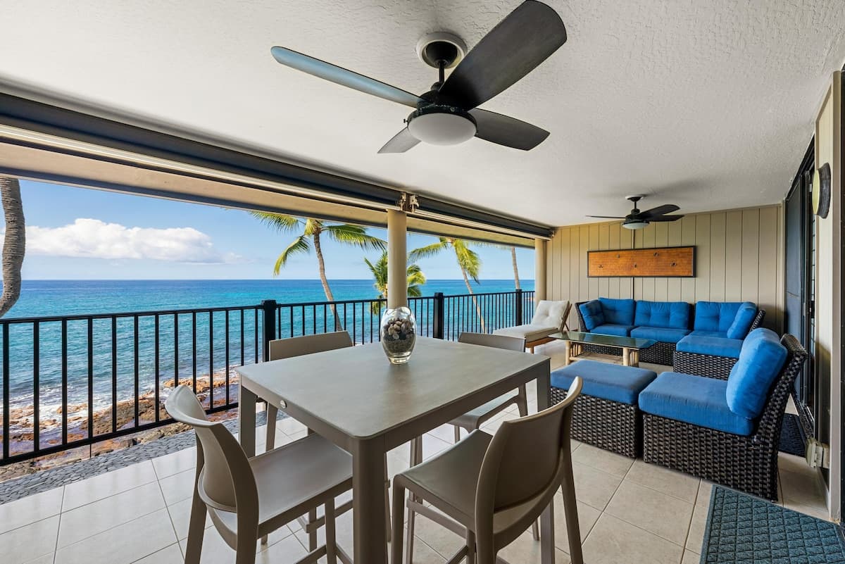 Condo in Kailua-Kona · ★4.83 · 2 bedrooms · 2 beds · 2 baths - Photo 1