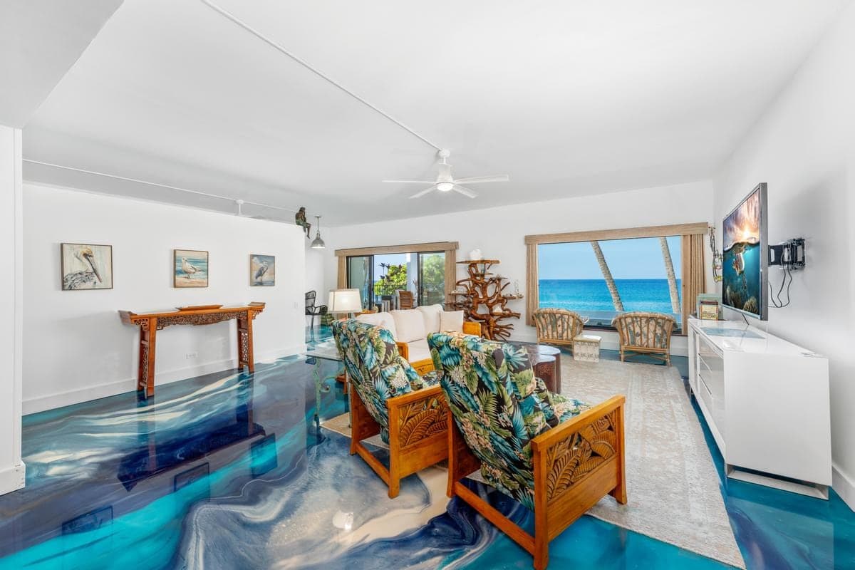 Condo in Kailua-Kona · ★4.89 · 3 bedrooms · 3 beds · 2.5 baths - Photo 1