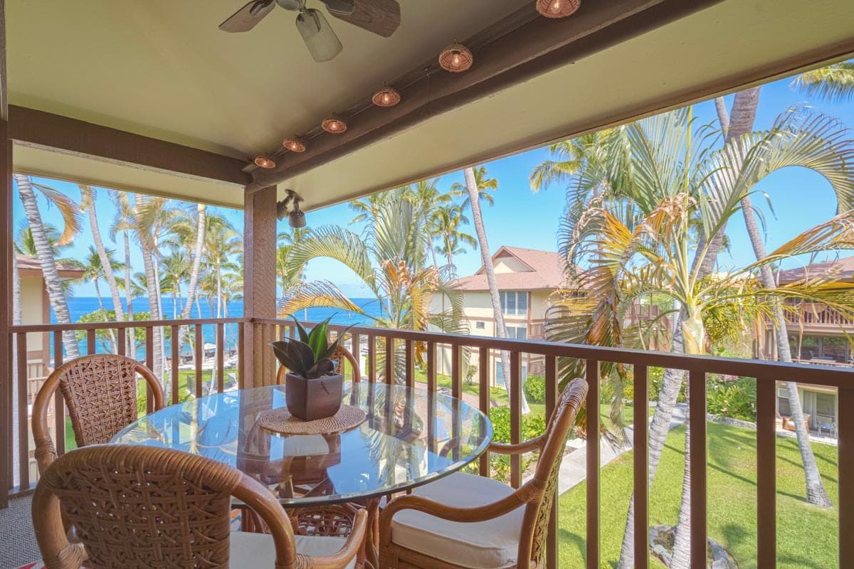 Condo in Kailua-Kona · ★5.0 · 1 bedroom · 2 beds · 1 private bath - Photo 1
