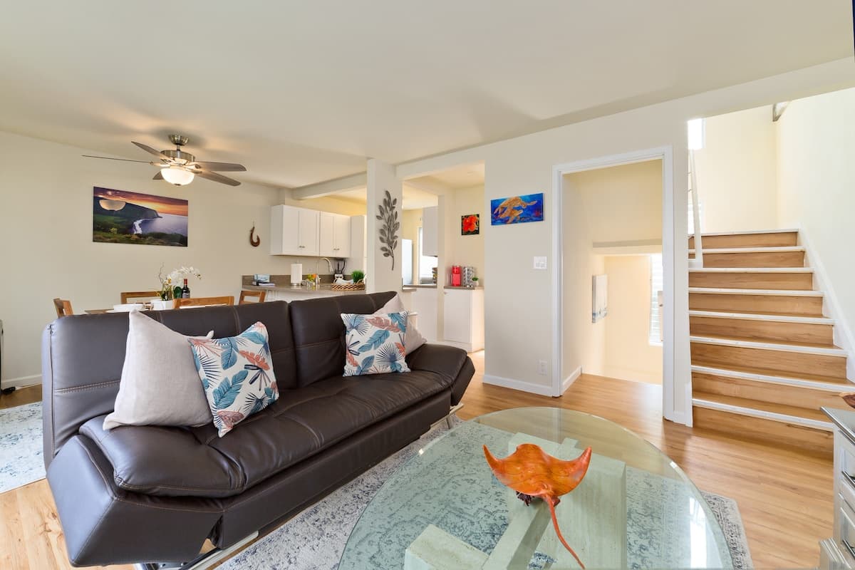 Condo in Kailua-Kona · ★4.81 · 1 bedroom · 2 beds · 1.5 private baths - Photo 5