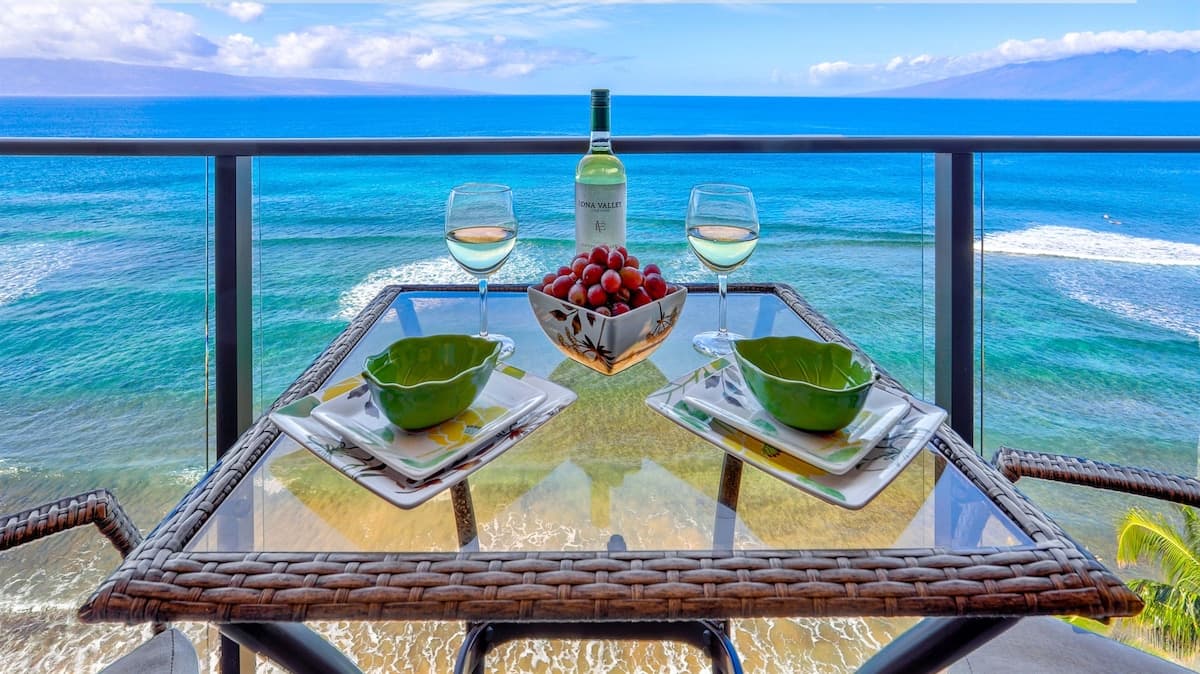 Condo in Lahaina · ★5.0 · Studio · 2 beds · 1 bath - Photo 1