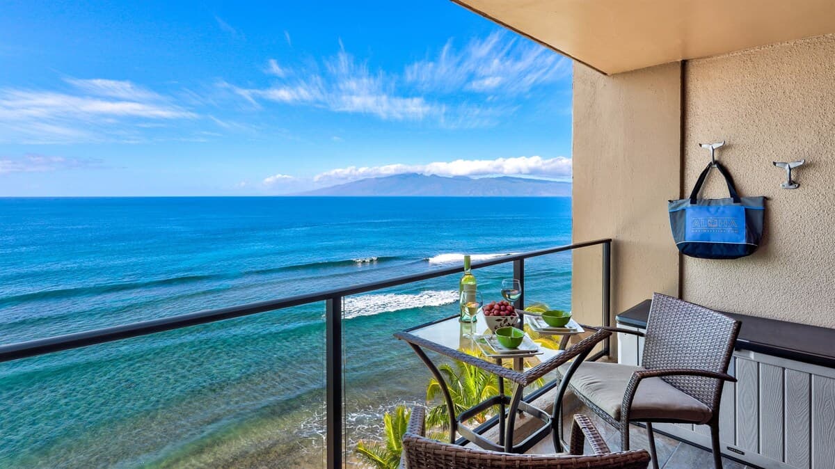 Condo in Lahaina · ★5.0 · Studio · 2 beds · 1 bath - Photo 3