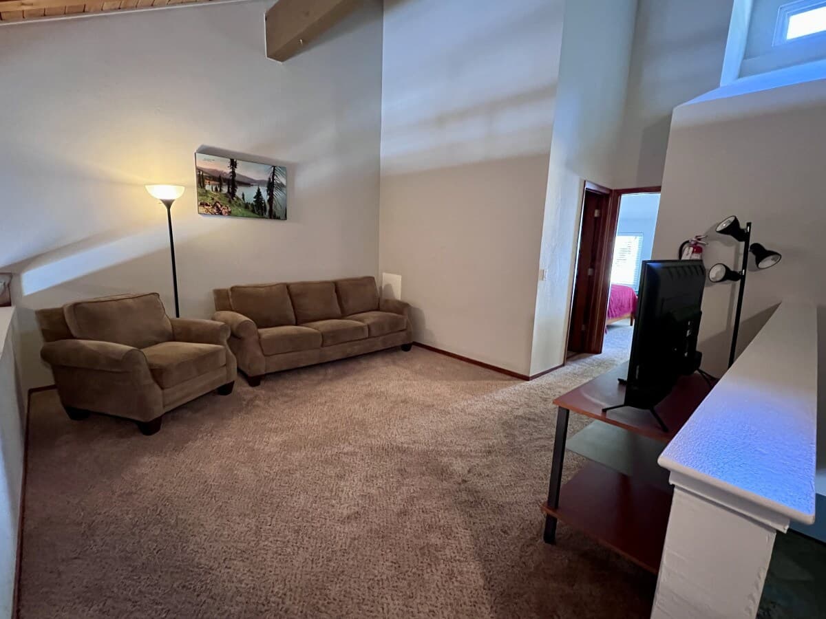 Cozy Tahoe Retreat with Resort Pool & Walk to Lake - Photo 3