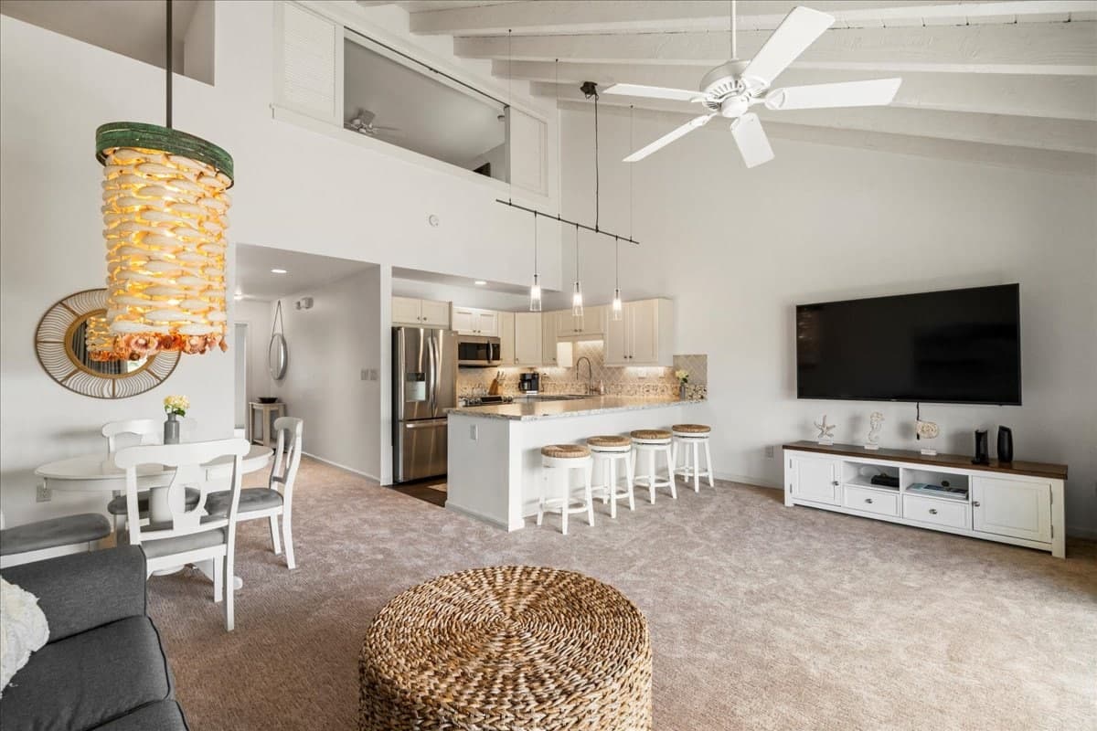 Condo in Kihei · ★4.74 · 2 bedrooms · 4 beds · 2 shared baths - Photo 4