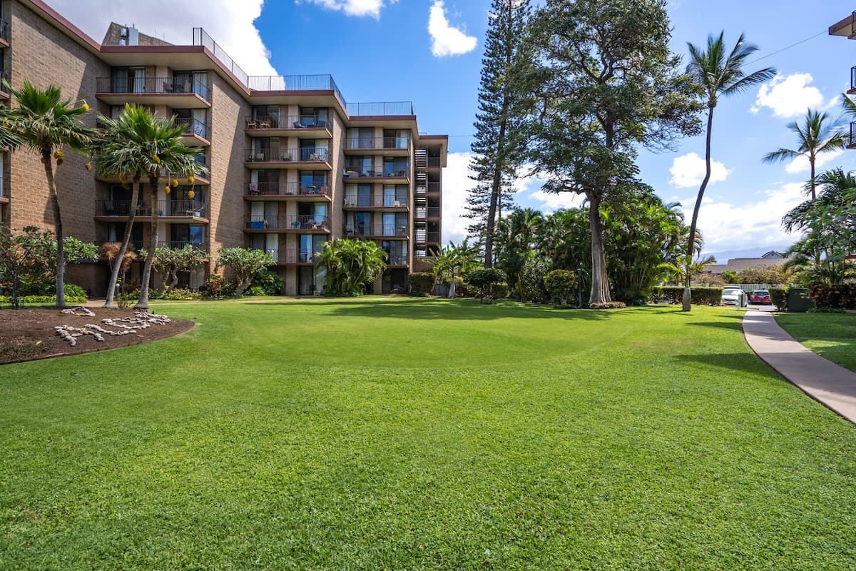 Condo in Kihei · ★4.5 · Studio · 2 beds · 1 bath - Photo 1