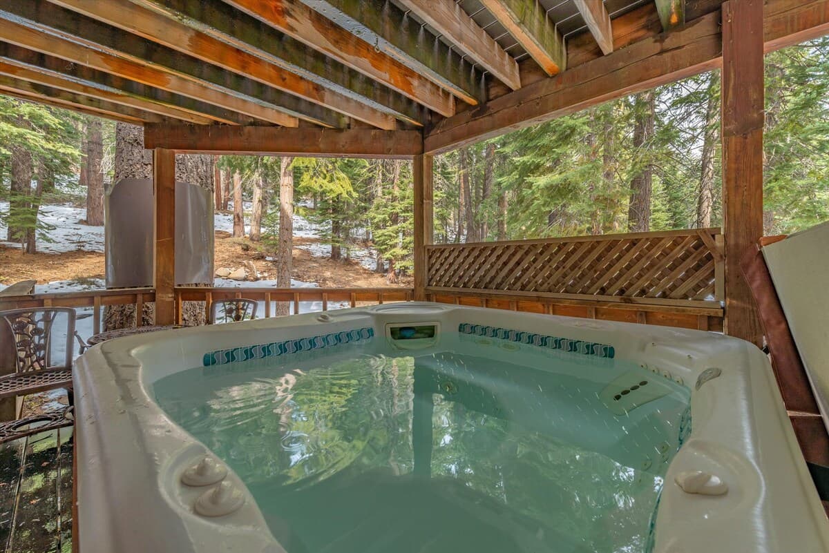 Tahoe Dog-Friendly Home with Hot Tub & Game Room - Photo 4